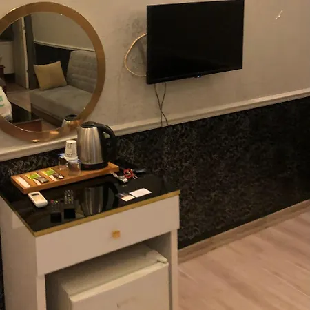 Luu Hotel *